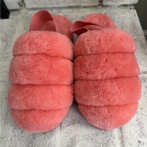 UGG Sipper Fluff Slippers size 6